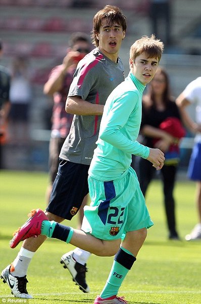 justin bieber soccer. Justin Bieber bieber soccer.